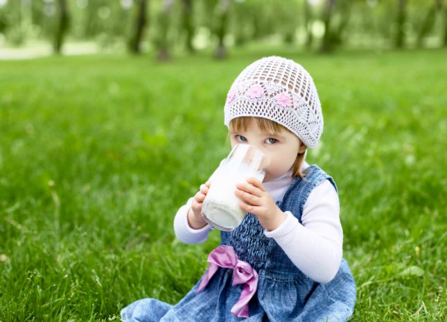 10 نصائح لتناول الحليب البقري للاطفال