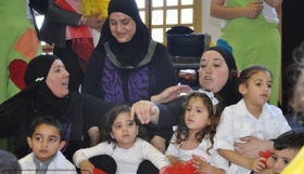 ترك أطفالك مع المربية له مخاطر .. تعرفي معنا لماذا ؟