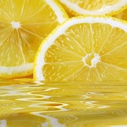 وصفات الليمون لتفتيح المناطق الداكنة بالجسم