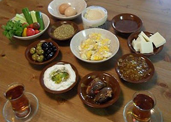 الفطور أثناء الحمية