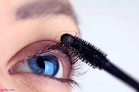 قواعد اختيار الماسكارا الأنسب لرموشك