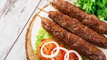 طريقة عمل كباب لحم مشوي