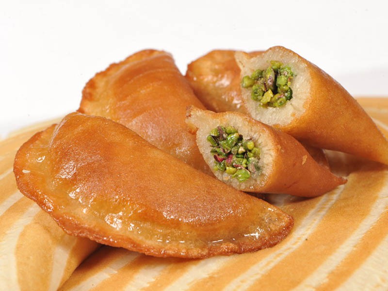لعمل قطايف بالفستق والكريمة
