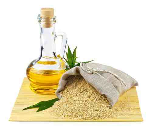 3ماسكات طبيعية تُنعش بشرتك