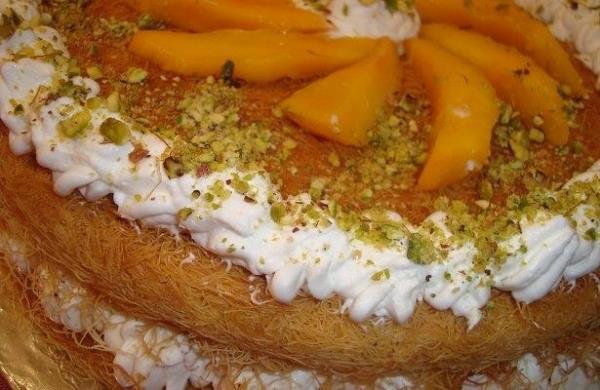 طريقة عمل  كنافة بالكريمة والمانجو