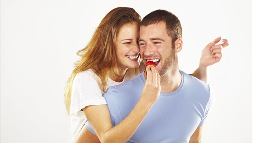 7 طرق تجعل حياتك الزوجية سعيدة إلى الأبد