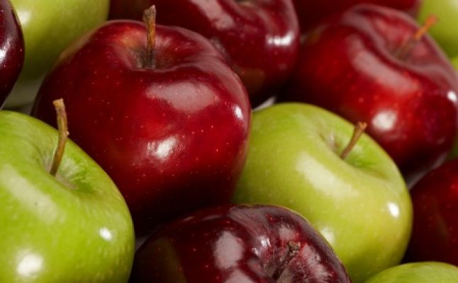 تفاحة واحدة يومياً تغنيك عن الطبيب