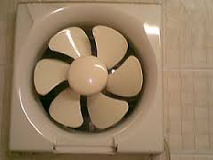 بالفيديو.. أفضل وأسرع طريقة لتنظيف الشفاط