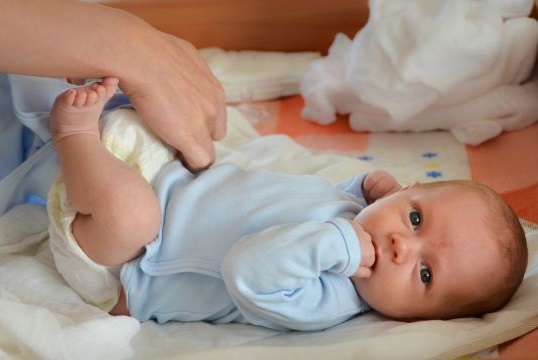 الصيف يعني تسلخات.. اصنعي كريم لطفلك في مطبخك