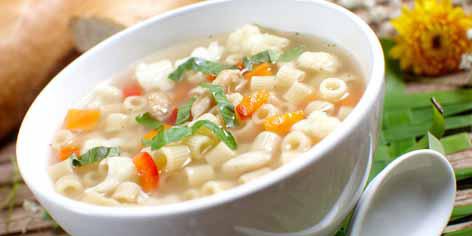 شوربة الدجاج بالمعكرونه