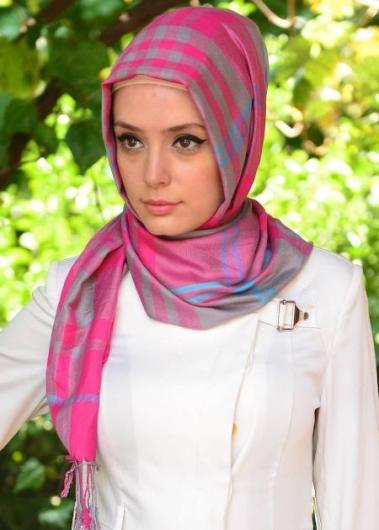 أساسيات اختيار الإيشارب المناسب لملابسك