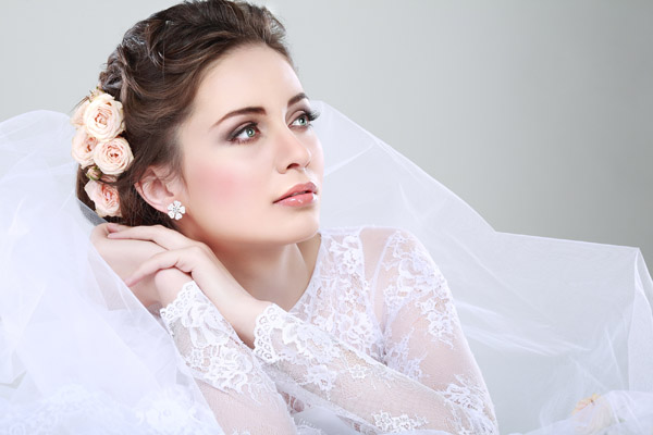 عادات خاطئة تضر بجمال شعر العروس