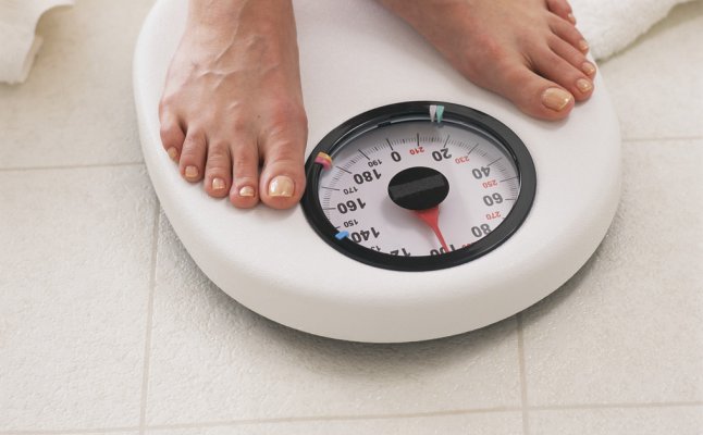 كيف تخسرين الوزن خلال دورتكِ الشهريّة؟