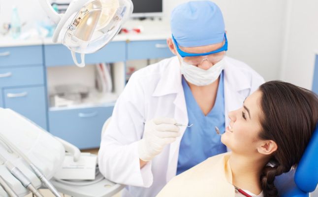 كيف تتعاملين بشكل آمن مع ألم الأسنان خلال الحمل؟
