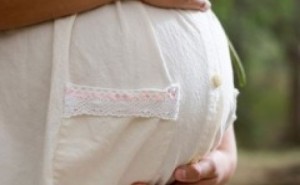 كيف يمكن اخفاء عيوب البشرة فى الحمل