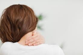 أربعة تمارين تخلصك من ألم الرقبة نهائيا