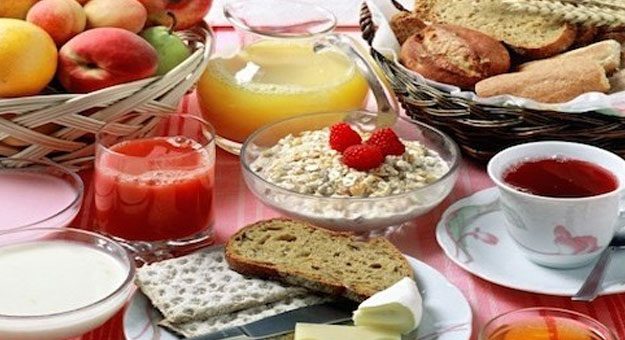 7 أطعمة لا غنى على مائدة رمضان