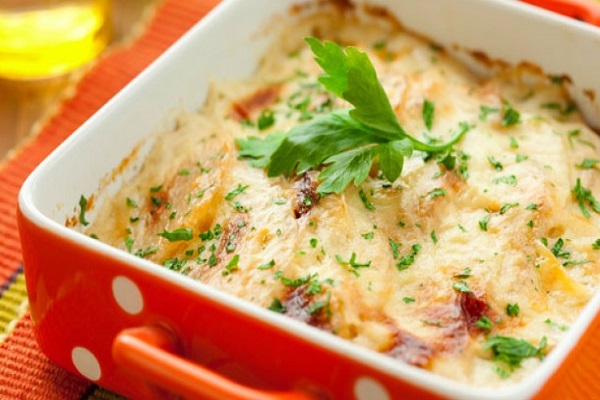 طريقة عمل صينية البطاطس بالبيض
