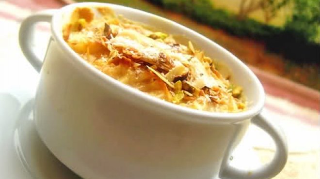 "حلي معانا" أم على بالمكسرات