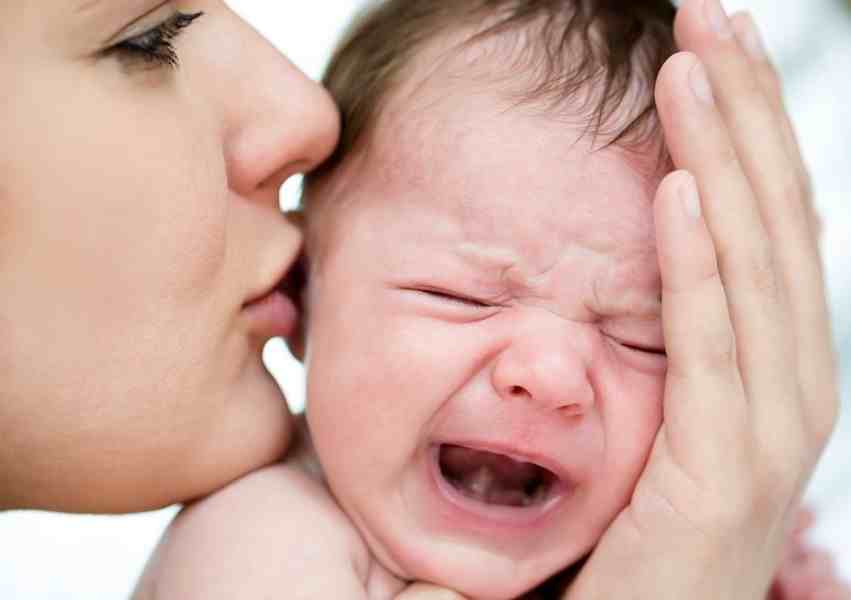 أسباب حدوث المغص عند الرضع وكيفية الوقاية منه