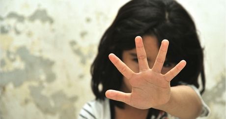 نصائح لوقاية الطفل من التعرض لـ "التحرش الجنسي"