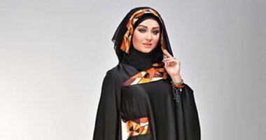 لعشاق ارتداء العبايات.. اختارى ما يخفى العيوب ويبرز جمالك