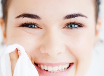 7 وصفات لتنظيف البشرة من مطبخك: