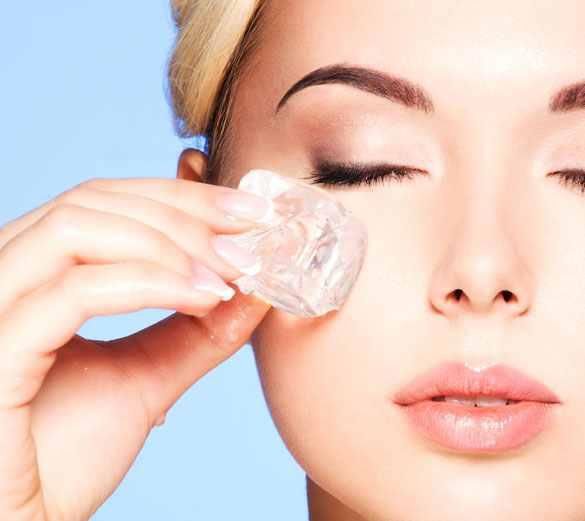 8 استخدامات تجميلية لا تعرفينها عن مكعبات الثلج