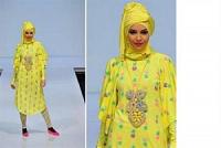 أزياء بالأصفر الفوسفوري للمحجبات  