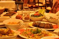 فن الاتيكيت على مائدة رمضان