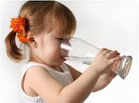 شرب الماء بكثرة يحمى العظام ويسهل عملية الهضم ويكافح الضغط النفسى