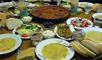 كيف أحدد كمية الطعام للعزومات؟ 