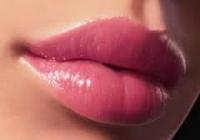 احصلي على شفاه وردية دون استعمال احمر شفاه