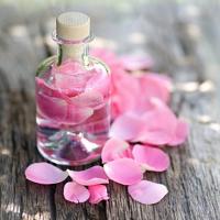 ماسكات طبيعية للبشرة المرهقة