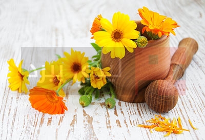 calendula-flowers-mortar-opt