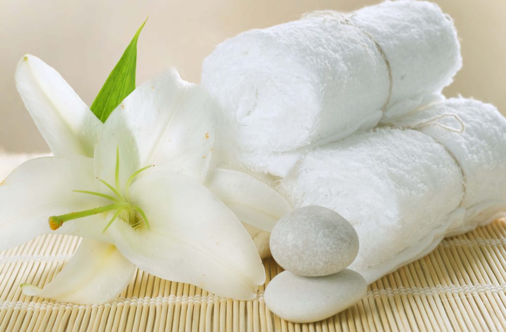 massage-hot-towels1